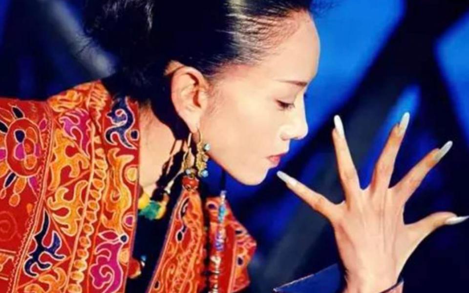楊麗萍最新近照曝光，如何獲取并評(píng)價(jià)舞蹈巨星的最新照片？
