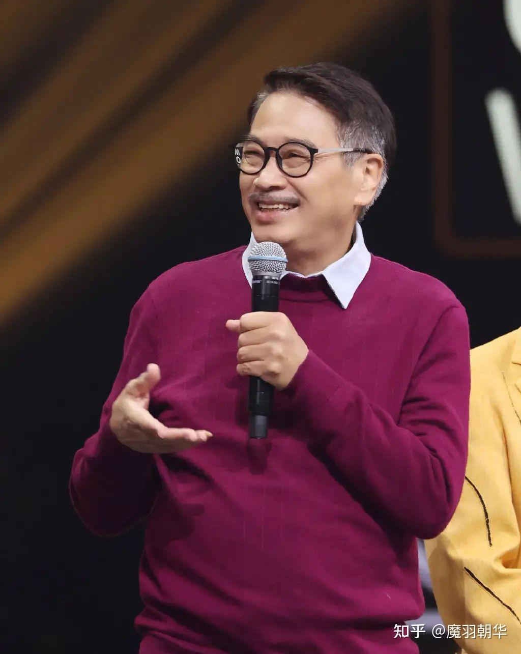 笑星男演員，從舞臺(tái)到心靈的自信閃耀之旅，成就感的追求之路