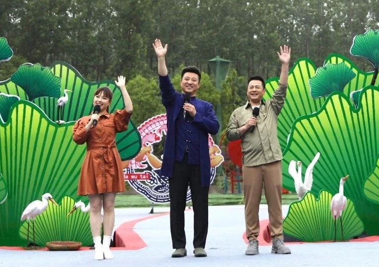 張?zhí)J葦最新客家話視頻，親情與友情的溫馨日常