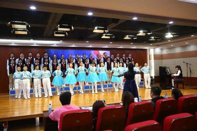科技與藝術融合之作，智能合唱助手推薦適合合唱比賽的歌曲