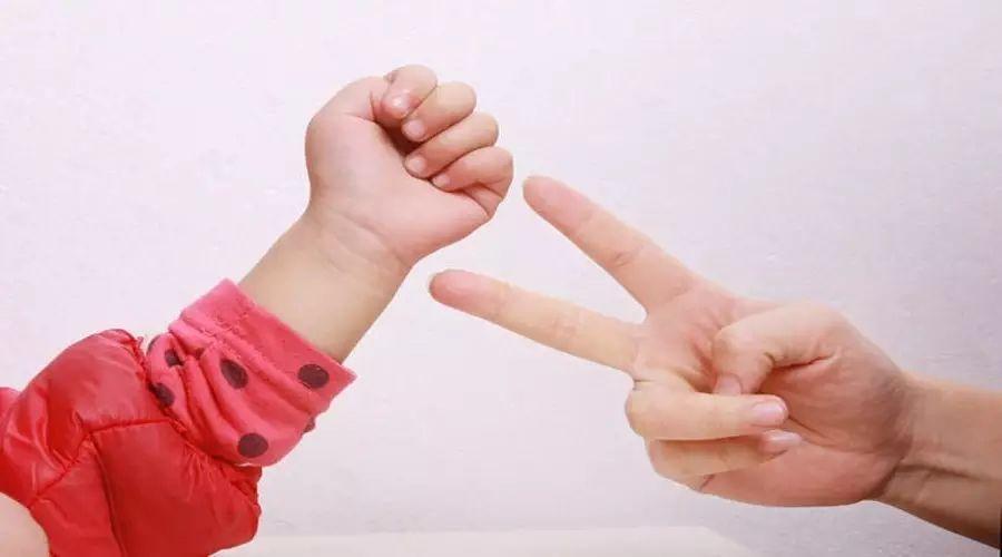 幼兒大班最新趣味手指游戲集錦，玩轉手指游戲，快樂成長！