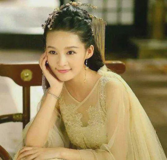 荊小八在楚喬傳中的熱血演繹，傳奇演員展現(xiàn)角色魅力！