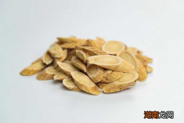 黃芪價(jià)格揭秘，黃芪價(jià)值背后的友情故事