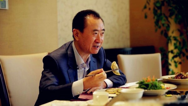 王健林引領(lǐng)科技革新，重塑生活體驗(yàn)，科技巨擘展望未來新篇章