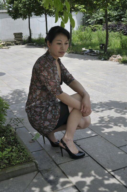 最新熟女論壇免費(fèi)，自信與成就感的蛻變，熟女們的勵志前行之路！