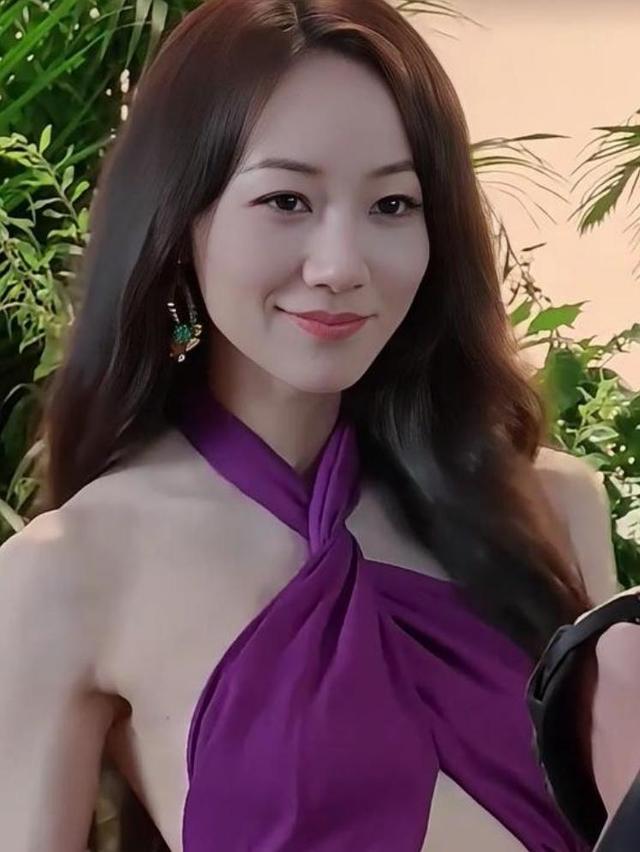 女性頭像時尚潮流演變，最新風(fēng)尚與2025年流行趨勢預(yù)測