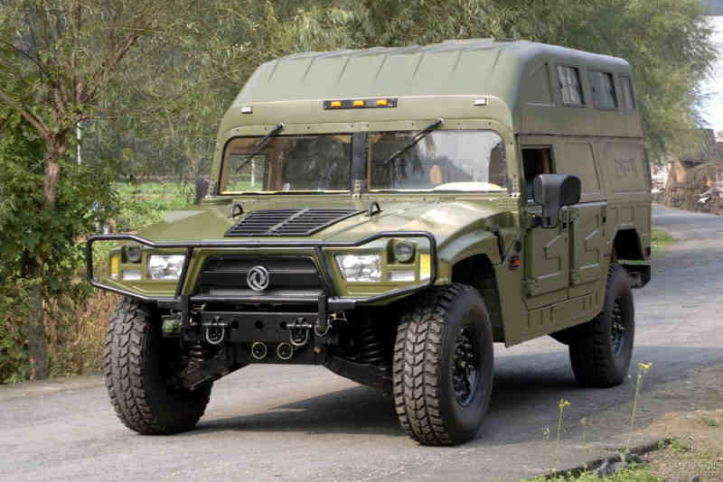 東風最新軍車震撼登場，展現(xiàn)雄姿！