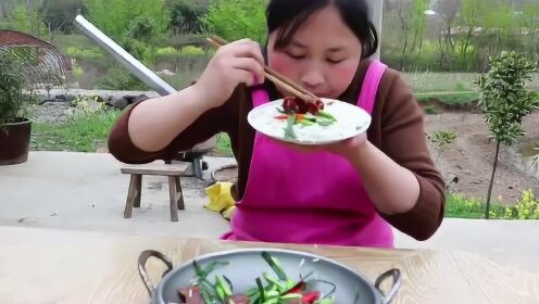 胖妹的自然美食之旅，探索自然美景下的最新烹飪體驗