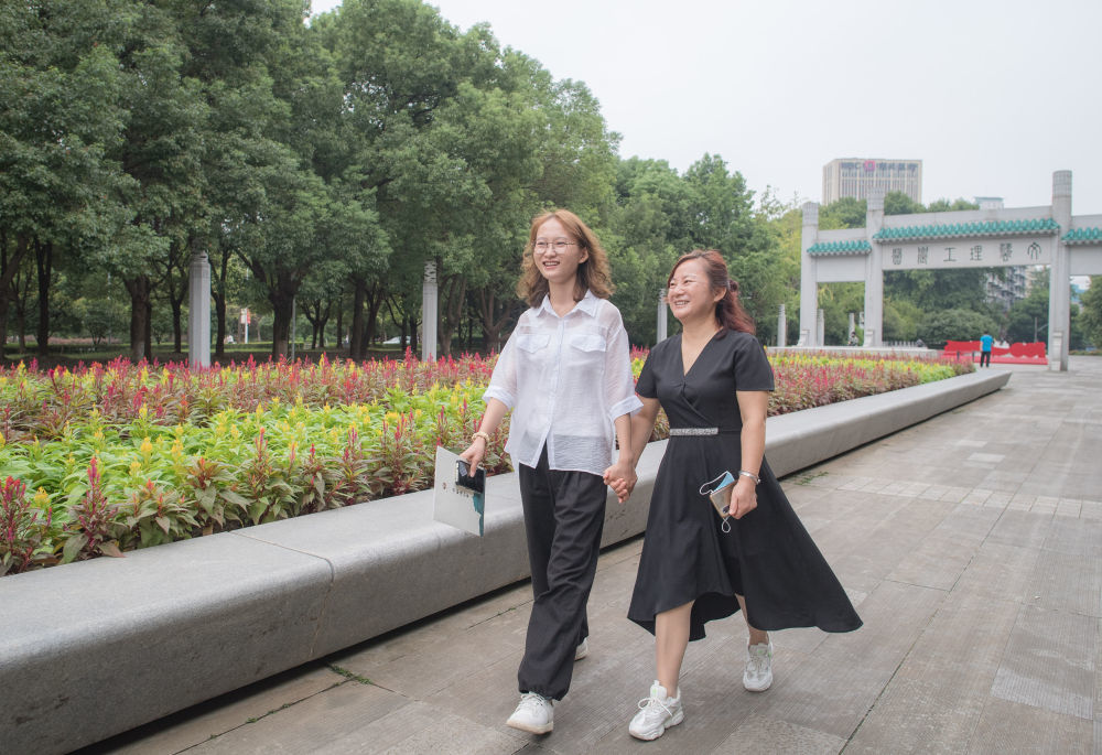 武漢最新溫情，學(xué)習(xí)之光，照亮未來希望之路