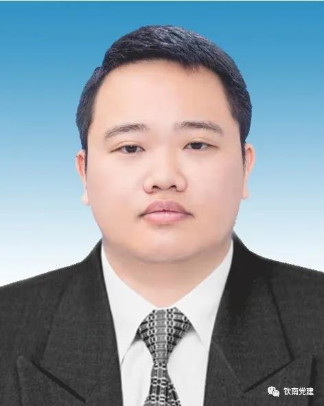科技革新引領(lǐng)未來(lái)，最新區(qū)干部任職公示揭示智慧藍(lán)圖