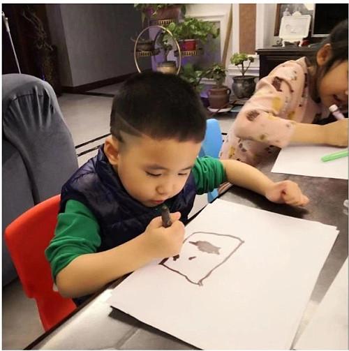 科技智能守護(hù)童年，幼兒園停課最新動態(tài)